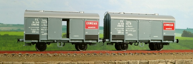 Set of 2 Wine transport cars type Mv with integrated wine barrels of Ermewa<br /><a href='images/pictures/ACME/A45050.jpg' target='_blank'>Full size image</a>